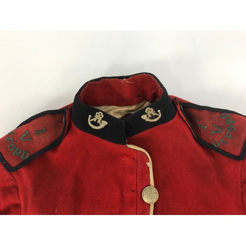 160 - OXFORDSHIRE & BUCKINGHAMSHIRE LIGHT INFANTRY UNIFORM JACKET WITH BELT