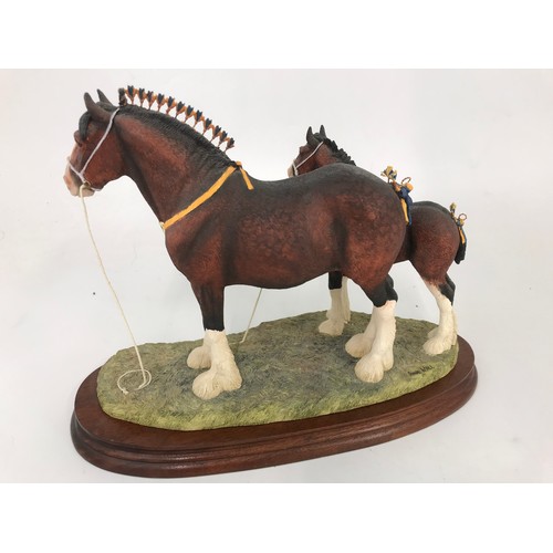 78 - BORDER FINE ARTS CHAMPION MARE & FOAL MODEL NO B0334