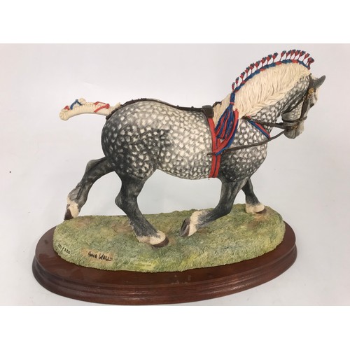 80 - BORDER FINE ARTS PERCHERON SUPREME CHAMPION ON PLINTH MODEL NO L160D