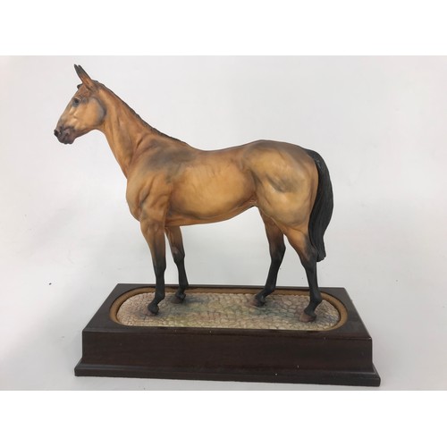 75 - HEREFORD FINE CHINA MODEL OF ARKLE ON PLINTH 30CM TALL WITH COA