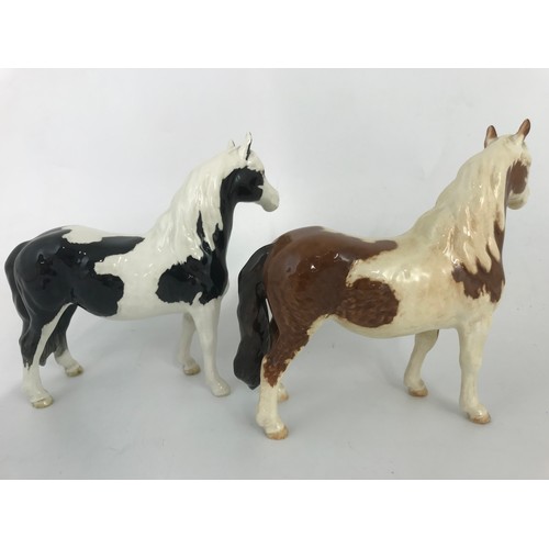 48 - 2 RARE BESWICK PINTO PONY MODEL NO 1373 FIRST VERSION  PIEBALD & SKEWBALD