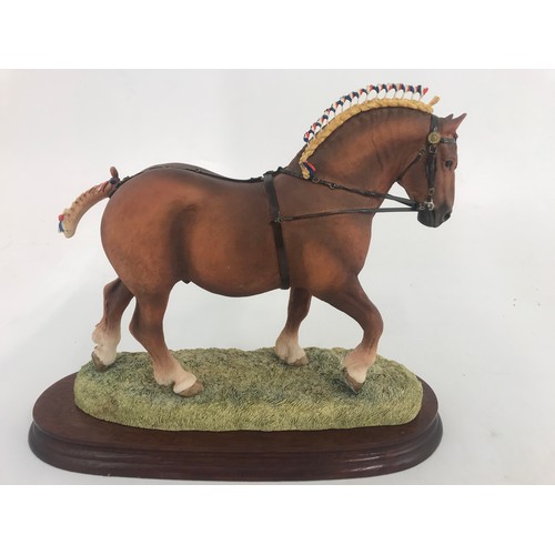 93 - BORDER FINE ARTS MODEL OF A SHIRE HORSE ON PLINTH  24CM TALL