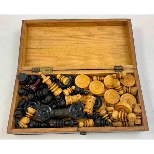 262 - TRAVELLING CHESS/ DRAUGHTS SET