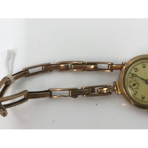 569 - LADIES GOLD CASED WRIST WATCH WITH PRESENTATION INSCRIPTION VERSO