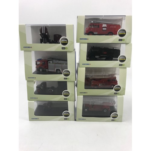 138 - OXFORD DIECAST, 8 OXFORD COMMERCIALS PLASTIC BOXED FIRE ENGINES, MECHANICAL HORSE, & 2 FIRE SERVICE ... 