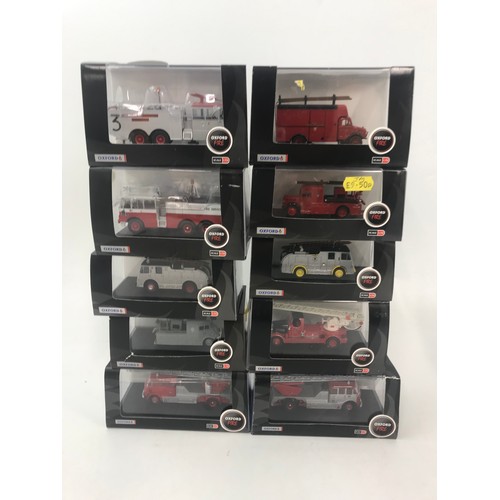 142 - OXFORD DIECAST, 15 PLASTIC BOXED OXFORD FIRE SERIES MODELS, GOOD CONDITION.