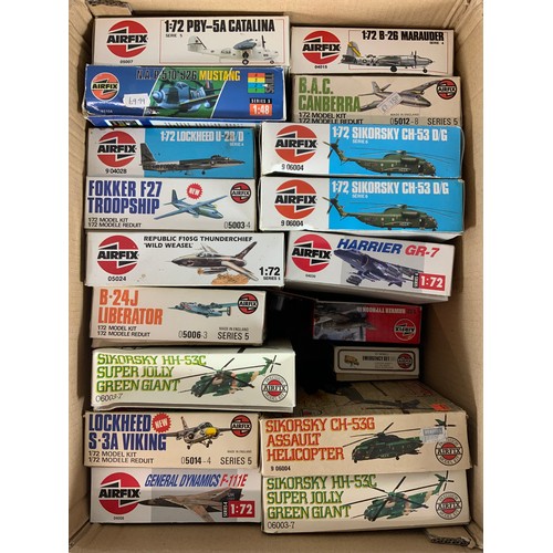 217 - AIRFIX, 1:72 AIRCRAFT KITS, SOME EARLY PRECISION KITS, & LATER SERIES 4, 18 IN TOTAL, NONE CHECKED