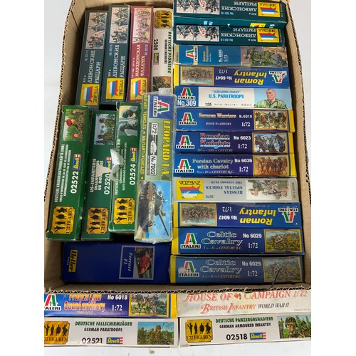 219 - 25 ITALERI, ZVEZDA, REVELL & HELLER KITS, MOSTLY INFANTRY OF MANY AGES, SOME UNOPENED, NONE CHECKED