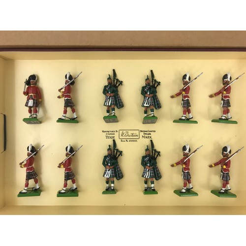 137 - BRITAINS, LIMITED EDITION COLLECTORS SET 5185 1881 SEAFORTH HIGHLANDERS, BOXED SET 2912, VGC WITH OU... 