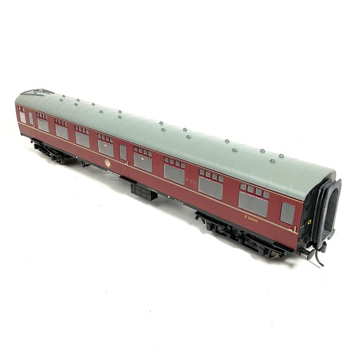 491 - GAUGE 1 MODEL RAILWAY COACH, THE GAUGE 1 MODEL CO, BR MK 1 SK 24945, LINED MAROON LIVERY, U/B