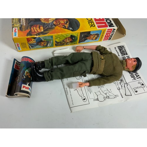 47 - ACTION MAN, TRANSPORT COMMAND PERSUIT CRAFT, BOXED, BOXED SOLDIER, FIELD RADIO PACK. ( NOT CHECKED F... 