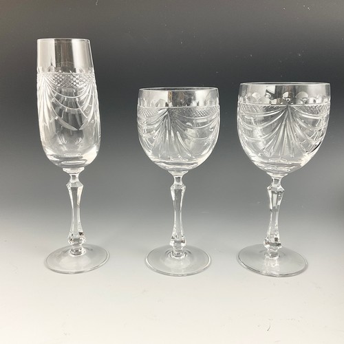 181 - A COLLECTION OF CRISTALLERIE DE LORRAINE CUT GLASS GERARD PATTERN STEMWARE, TO INCLUDE CHAMPAGNE FLU... 