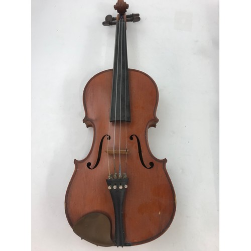 340 - VIOLIN WITH CASE BEARING LABEL POSSIBLY REINHARDT