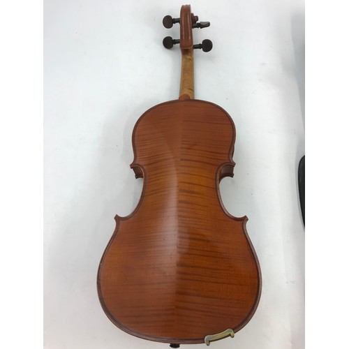 340 - VIOLIN WITH CASE BEARING LABEL POSSIBLY REINHARDT