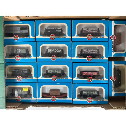 359 - AIRFIX, 14 BOXED MODEL RAILWAY WAGONS, PRIVATE OWNER