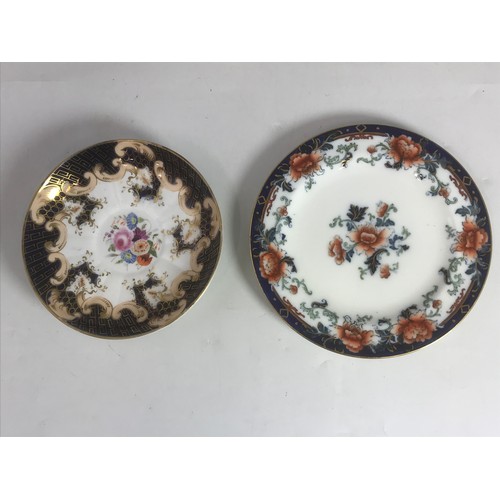 141 - ROYAL WORCESTER HAND PAINTED VASE ,CHAMBERLAINS  WORCESTER PORCELAIN CUP & 2 PLATES AF