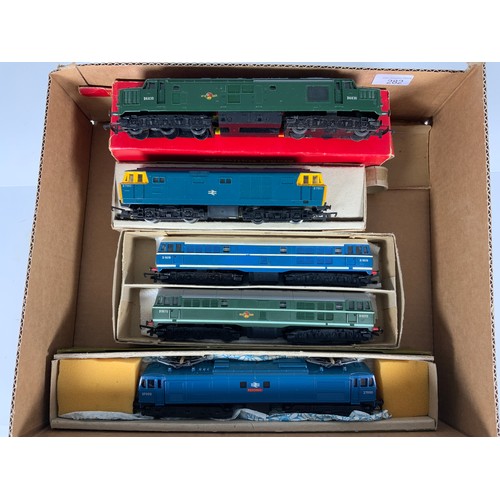 282 - TRIANG HORNBY DIESEL & ELECTRIC LOCOMOTIVES, BOXED CLASS 37 D6830 GREEN, HYMEK BR BLUE, CLASS 31’S D... 