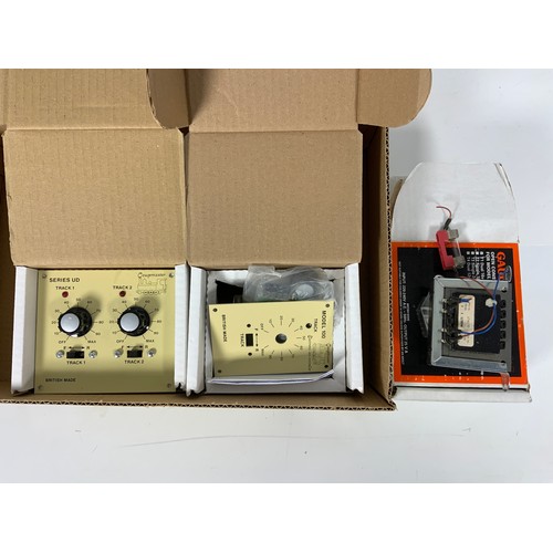 277 - GAUGEMASTER SERIES UD TWIN CONTROLLER BOXED, MODEL 100 BOXED, & TYPE T1 TRANSFORMER BOXED.