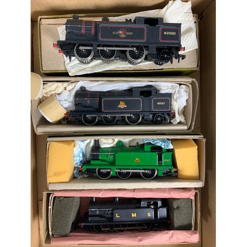 401 - HORNBY DUBLO, 2X EDL 17, 0-6-2 TANK LOCOMOTIVE, 69567, 69550, & 2 X 0-6-0 SR TANK LOCS, REPAINTED