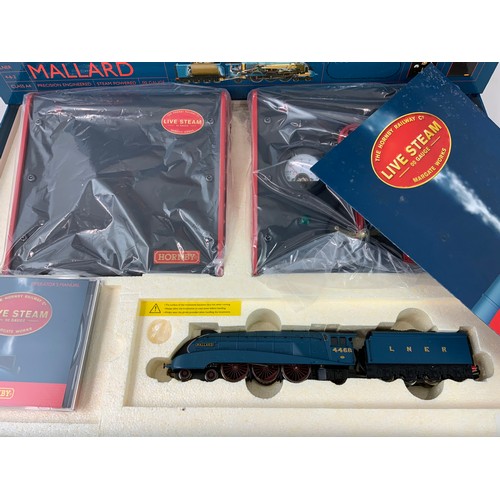 475 - HORNBY R1041 LIVE STEAM MALLARD SET, PLUS ROLLING ROAD, IN ORIGINAL TRADE BOX, APPEARS UNUSED