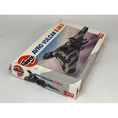 176 - AIRFIX AVRO VULCAN IN BOX BELIEVED TO BE COMPLETE