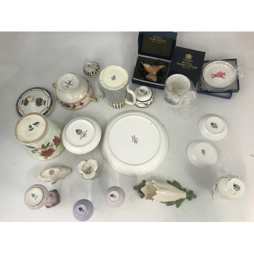 193 - TRAY OF MIXED ROYAL WORCESTER  PORCELAIN