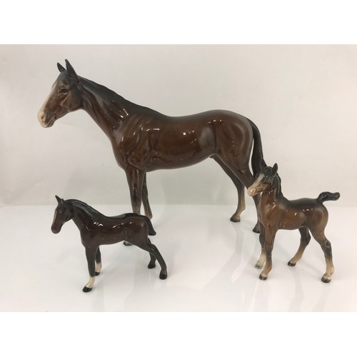 73 - BESWICK HORSE  20cm TALL AND 2 FOALS (1 AF)