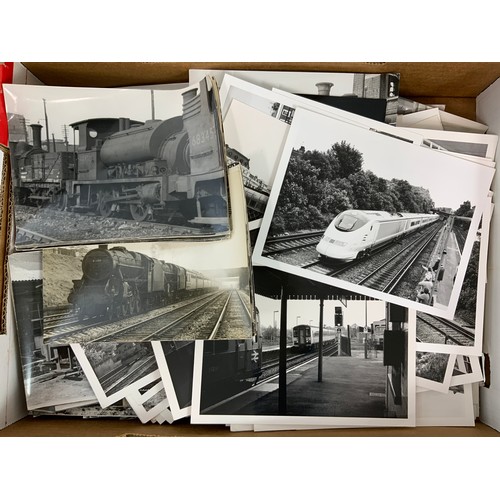 330 - RAILWAY PHOTOGRAPHS, AN INTERESTING SELECTION OF BLACK & WHITE PICTURES, MOSTLY STEAM BUT SOME BR ER... 