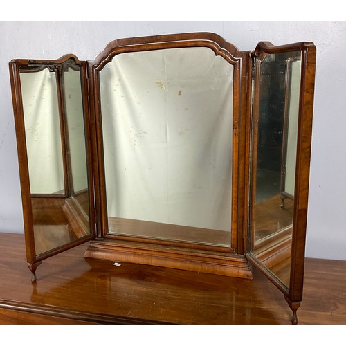 56 - DRESSING TABLE TIPLE MIRROR APPROX 66CM