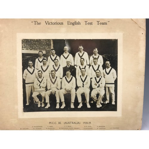 68 - ORIGINAL PHOTOGRAPH DEPICTING THE VICTORIOUS ENGLISH CRICKET TEAM 1928-29