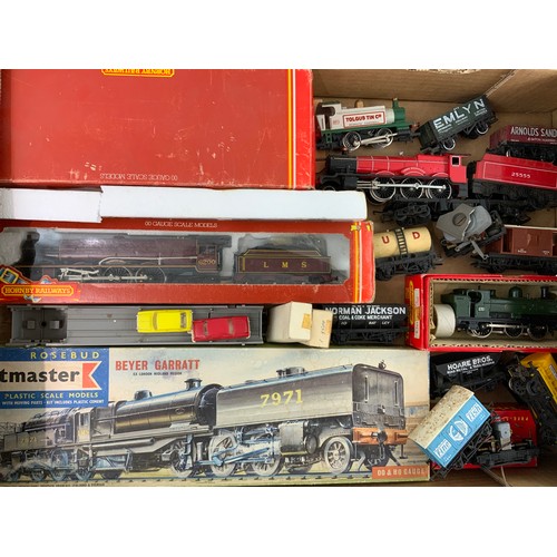 303 - HORNBY BOXED LMS PACIFIC 6200, KIT PANNIER, U/B WESTWOOD HALL, VARIOUS WAGONS, BREAKDOWN CRANE, KITM... 