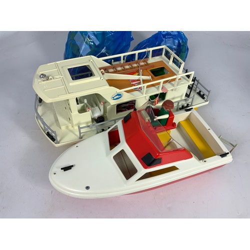 62 - PLAYMOBILE BOATS