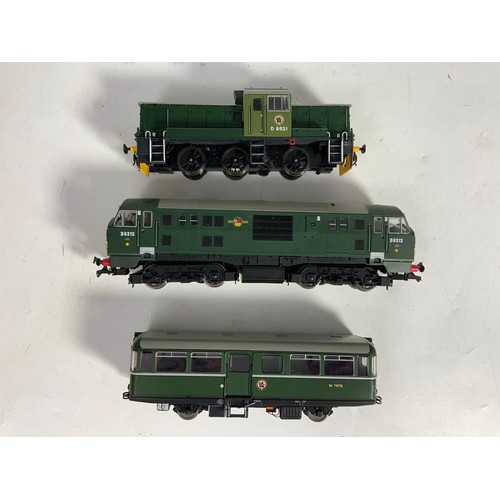 329 - DAPOL CLASS 22 D6313, HELJAN TEDDY BEAR CLASS 14 D9521, HELJAN RAILCAR W79978, ALL U/B