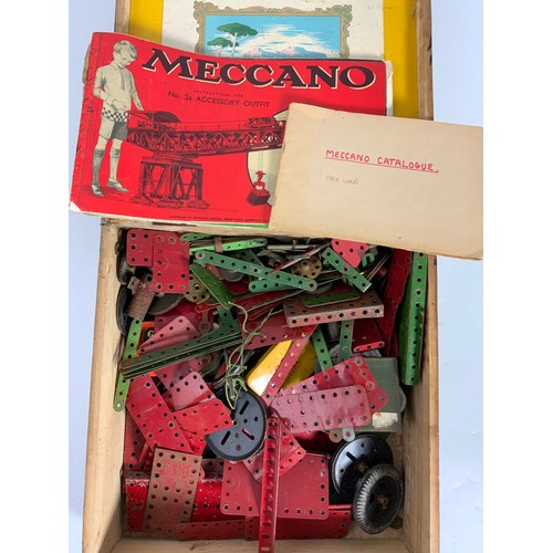 84 - WOODEN BOX OF VARIOUS OLDER MECCANO, PLUS ACCESSORY OUTFIT INSTRUCTION BOOKLETS ETC