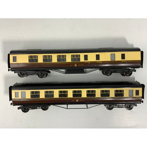 460 - EXLEY 0 GAUGE GWR FIRST CLASS CORRIDOR COACH, IN GOOD CONDITION WITH LABEL TYPE K5 / W1 PATENT 60901... 