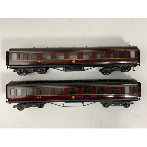 456 - EXLEY 0 GAUGE MODEL RAILWAY COACHES, , 2 LMS LIVERIED, TYPE K5 W1, FIRST CORRIDOR 8822 & SECOND CORR... 