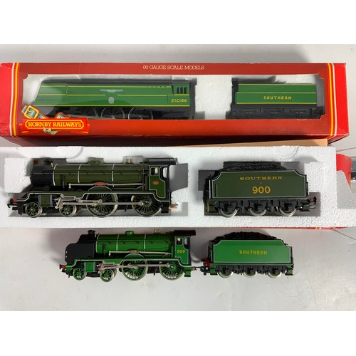 345 - HORNBY BOXED R817 SR 4-4-0 ETON, R374 R374 BATTLE OF BRITAIN SPITFIRE & U/B 928 STOWE