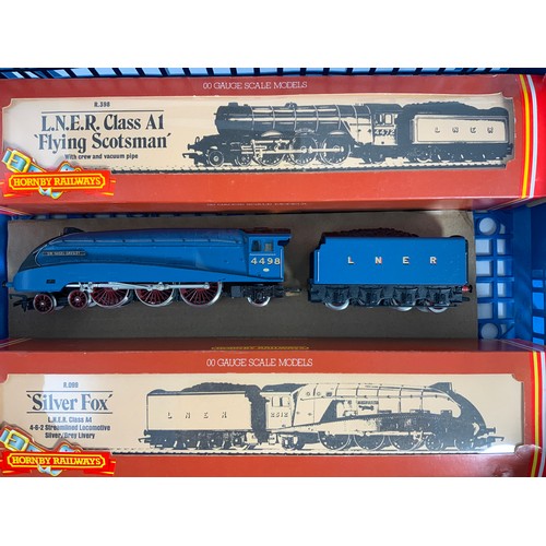 348 - HORNBY R099 LNER A4 SILVER FOX, R398 LNER A1 4472 FLYING SCOTSMAN, BOTH BOXED & AN U/B 4498 SIR NIGE... 