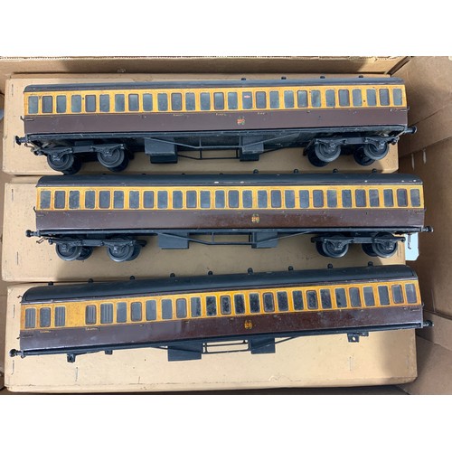 471 - 0 GAUGE MODEL RAILWAY COACHES, POSSIBLY LOWKE OR LMC, NO MARKINGS, GWR SUBURBAN 3RD, 1ST 3RD COMPOSI... 