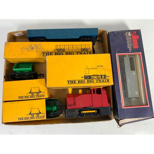 469 - TRIANG BIG BIG TRAIN, BOXED STEAM LOCOMOTIVE RV276, BOGIE WAGON & 2 RV273 SIDE TIPPING WAGONS, ALL B... 