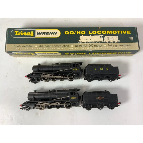 429 - TRIANG WRENN BOXED W2225 2-8-0 FREIGHT LOCOMOTIVE, 8042 IN LMS BLACK & U/B 8F 48073