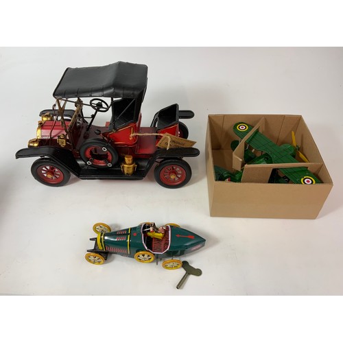 87 - MODERN TIN TOYS, A LESSER & PAVEY VINTAGE TRANSPORT SERIES TI CAR, BUGATTI T-35 RACER & A CURTISS BI... 