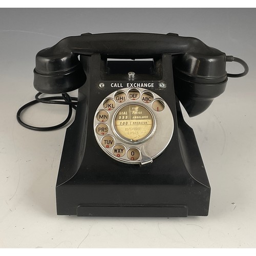 405 - OLD BT BAKELITE TELEPHONE