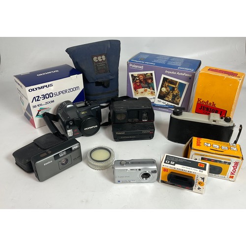 347 - POLAROID CAMERA IN ORIGINAL BOX, KODAK JUNIOR IN BOX, OLYMPUS WITH BOX AND OTHER PHOTOGRAPHIC ITEMS