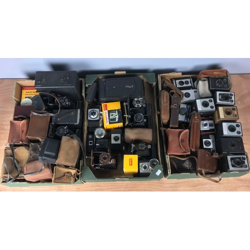 348 - KODAK BROWNIE COLLECTION,  3 TRAYS CONTAINING A LARGE QTY. OF CAMERAS AND ACCESSORIES (SEE IMAGE WIT... 