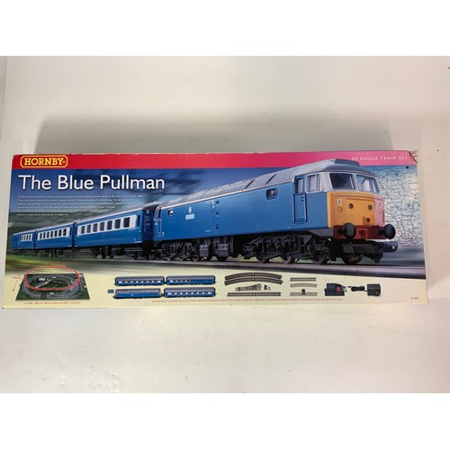 379 - HORNBY THE BLUE PULLMAN SET, ONLY A PART SET COMPRISING ONLY A CLASS 47 AND 2 COACHES. (SET NOT COMP... 