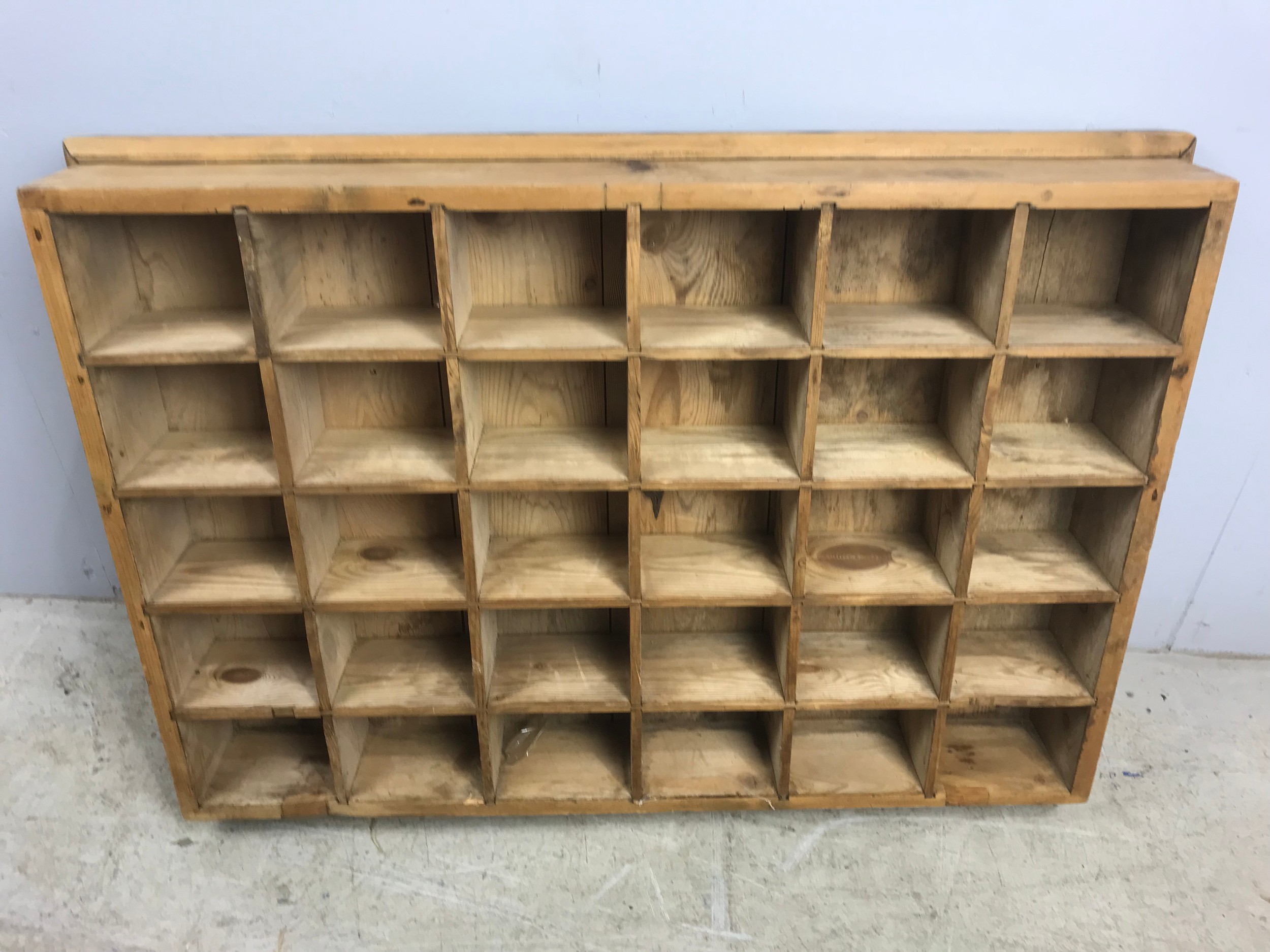 PINE CD STORAGE OR SMALL ORNAMENT SHELVING 87cm LONG