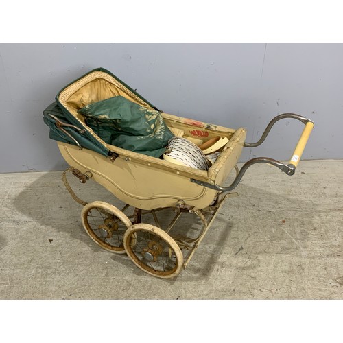 41 - A SWAN VINTAGE COACH BUILT TWIN CANOPY DOLLS PRAM