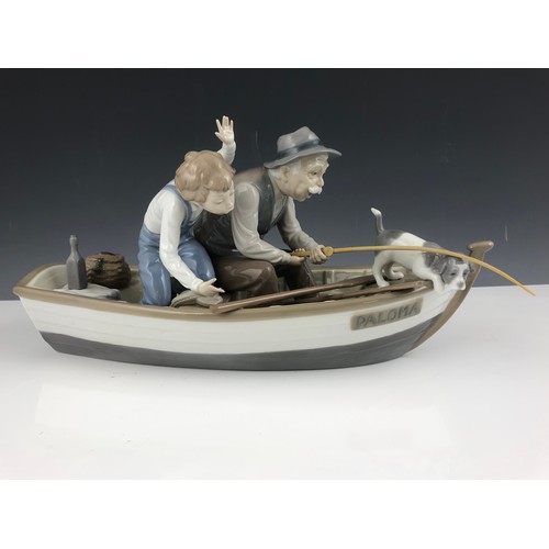 67 - RARE LARGE LLADRO FISHING WITH GRAMPS  5215 MODEL BOXED 40cm LONG