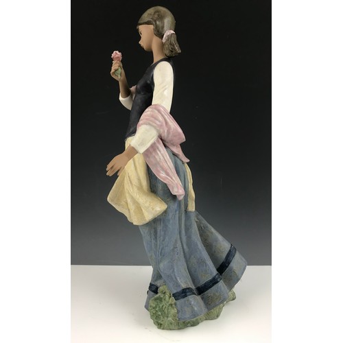 68 - RARE LARGE LLADRO A GIRL IN LOVE 12393 FIGURINE BOXED 49cm TALL